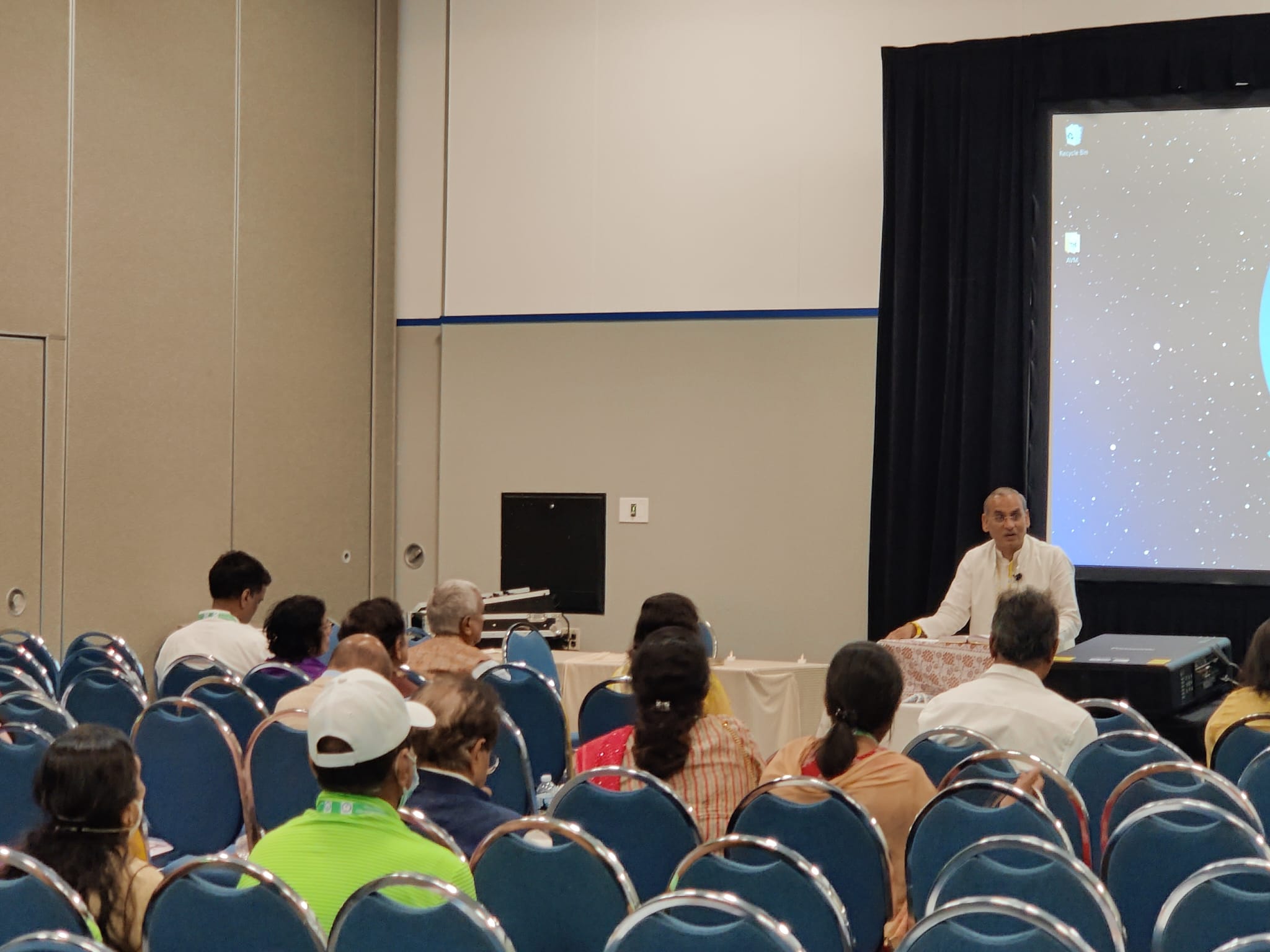 Mahesh Jain presenting Acharya Kundkund Rayansaar Shibir — Pandit Mahesh Jain from Sanganer delivering philosophical discourse in the USA